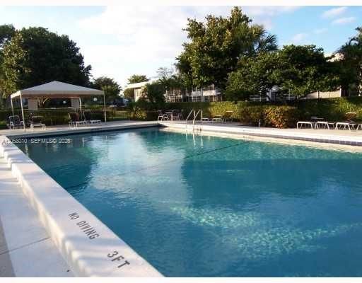 En Venta: $350,000 (3 camas, 2 baños, 1500 Pies cuadrados)