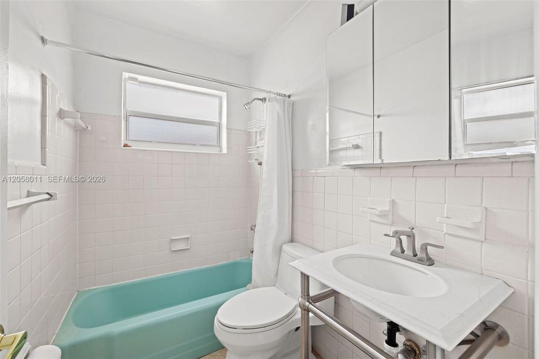 На продажу: $599,900 (3 спален, 2 ванн, 1468 Квадратных фут)