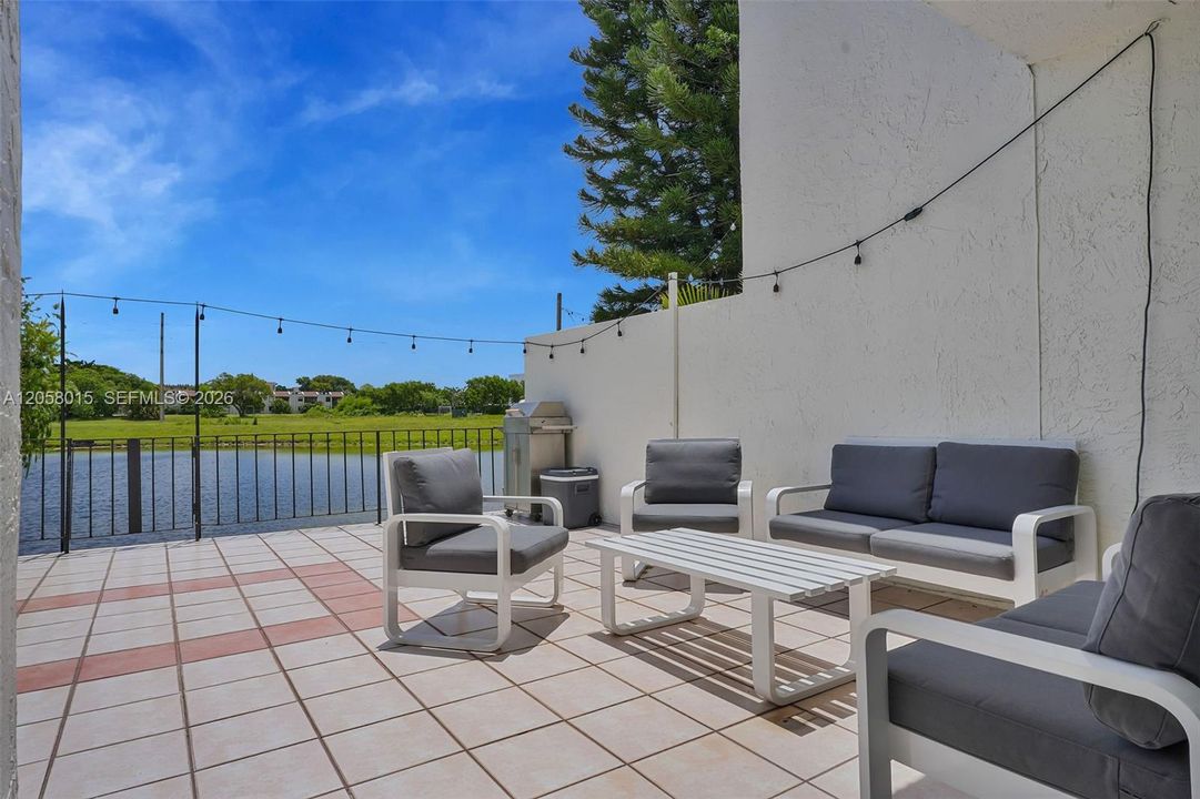 En Renta: $3,700 (3 camas, 2 baños, 1900 Pies cuadrados)