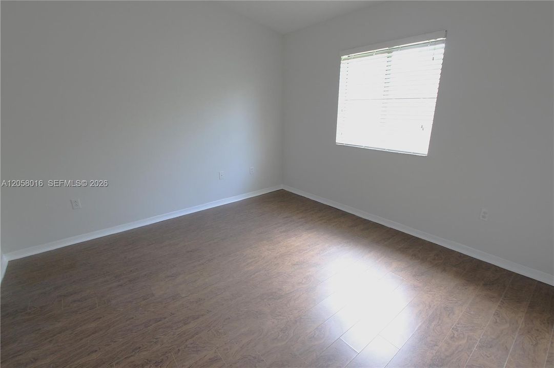 В аренду: $1,950 (2 спален, 2 ванн, 817 Квадратных фут)