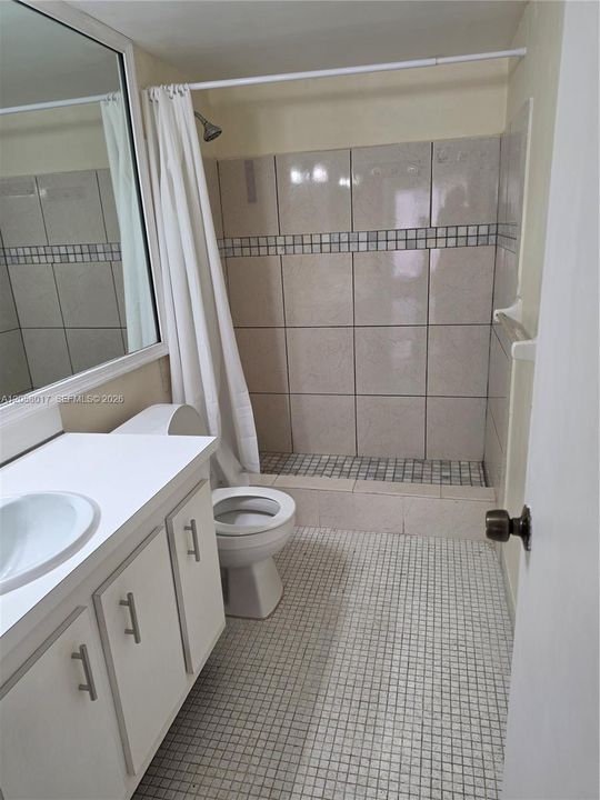 出租: $1,700 (2 贝兹, 2 浴室, 1073 平方英尺)