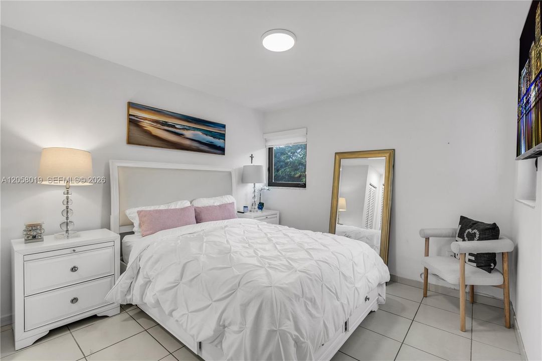 В аренду: $3,000 (2 спален, 2 ванн, 1064 Квадратных фут)