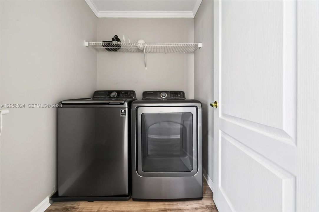 На продажу: $449,999 (4 спален, 2 ванн, 2371 Квадратных фут)