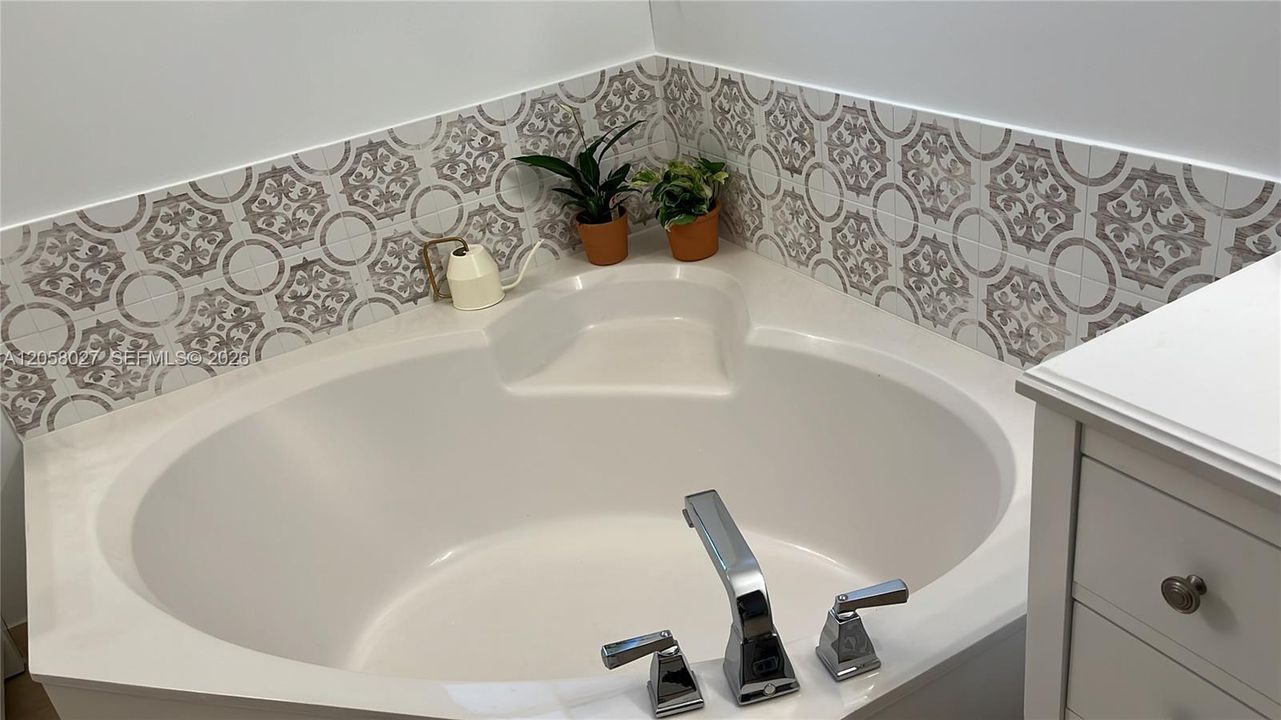 В аренду: $4,400 (3 спален, 3 ванн, 2008 Квадратных фут)