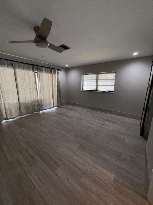 En Renta: $6,000 (3 camas, 2 baños, 2110 Pies cuadrados)