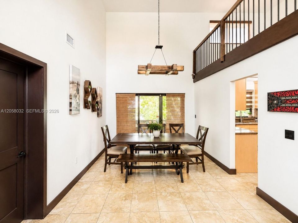 En Renta: $4,990 (3 camas, 3 baños, 3066 Pies cuadrados)