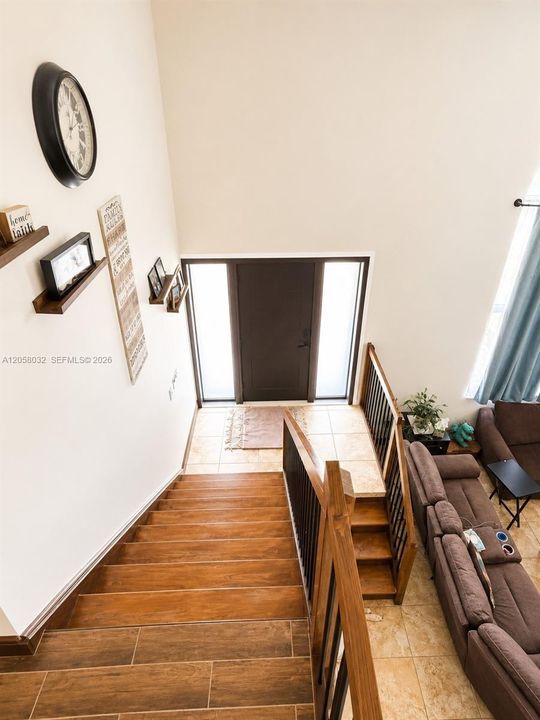 En Renta: $4,990 (3 camas, 3 baños, 3066 Pies cuadrados)