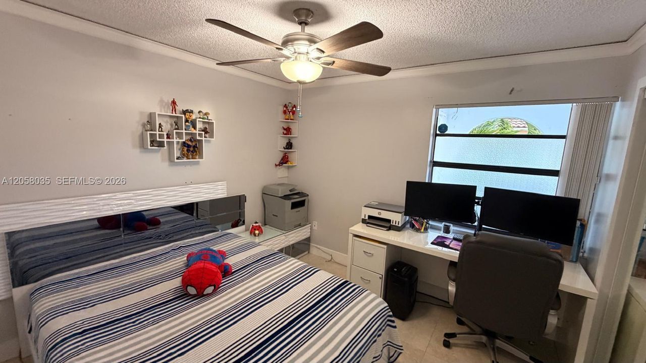 For Rent: $2,950 (3 beds, 2 baths, 1090 Square Feet)