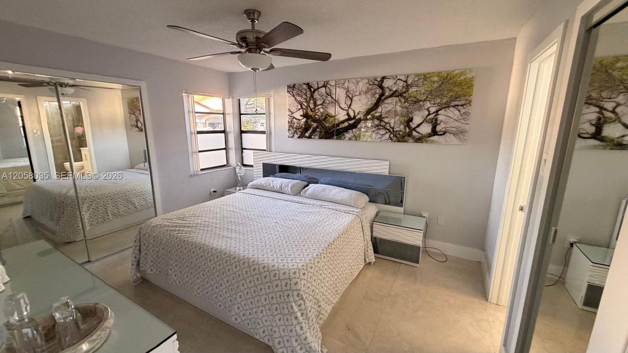 For Rent: $2,950 (3 beds, 2 baths, 1090 Square Feet)