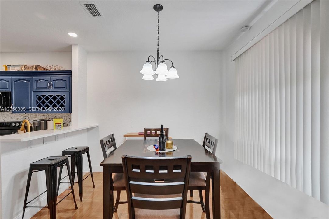 For Rent: $2,250 (2 beds, 2 baths, 1224 Square Feet)