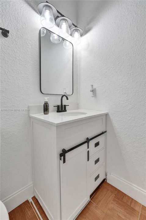 For Rent: $2,250 (2 beds, 2 baths, 1224 Square Feet)