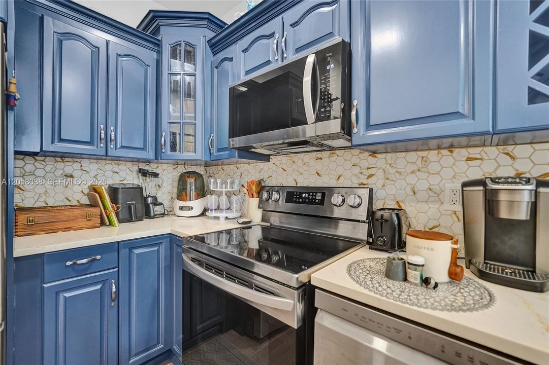 For Rent: $2,250 (2 beds, 2 baths, 1224 Square Feet)