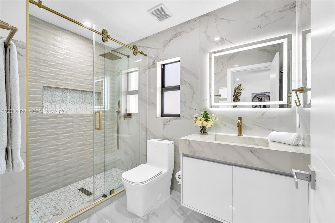 For Sale: $1,649,777 (5 beds, 3 baths, 2758 Square Feet)