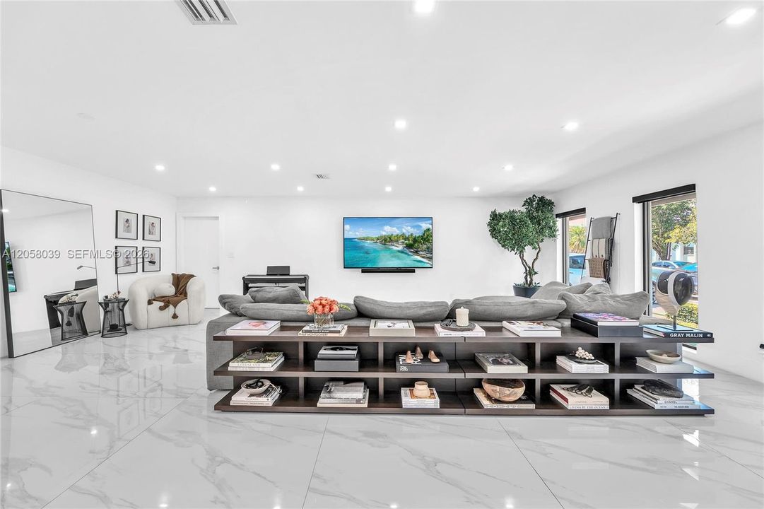 For Sale: $1,649,777 (5 beds, 3 baths, 2758 Square Feet)