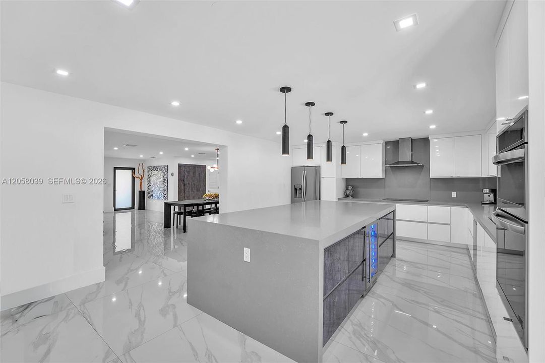 На продажу: $1,674,999 (5 спален, 3 ванн, 2758 Квадратных фут)