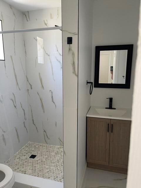 1631harrisonrearbathroom