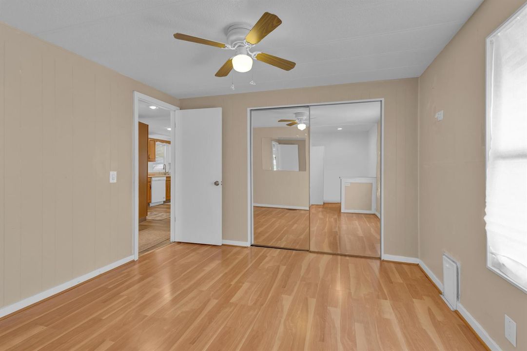 BEDROOM 2