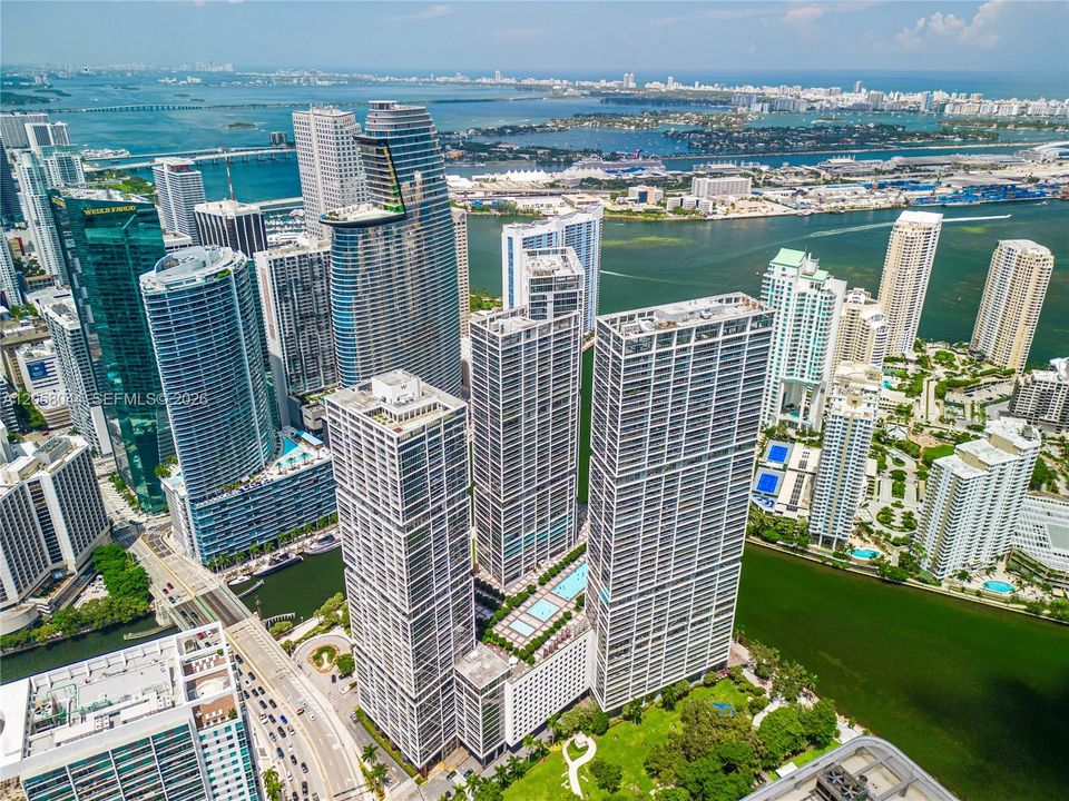 For Rent: $5,950 (2 beds, 2 baths, 1012 Square Feet)