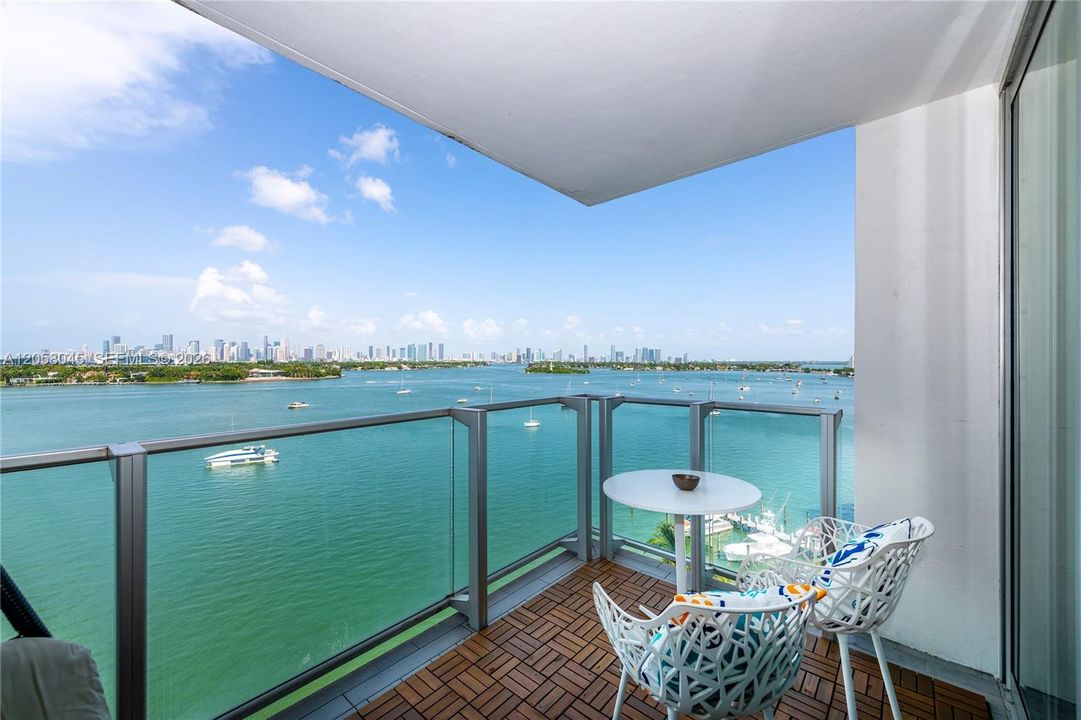 En Venta: $800,000 (2 camas, 2 baños, 1088 Pies cuadrados)