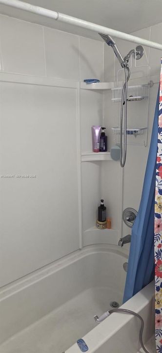 For Sale: $207,000 (1 beds, 1 baths, 813 Square Feet)