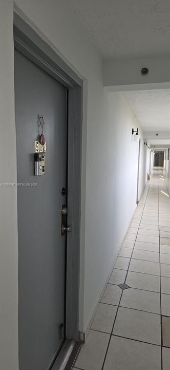 For Sale: $207,000 (1 beds, 1 baths, 813 Square Feet)