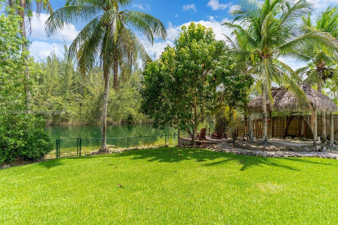 На продажу: $875,000 (5 спален, 3 ванн, 3061 Квадратных фут)