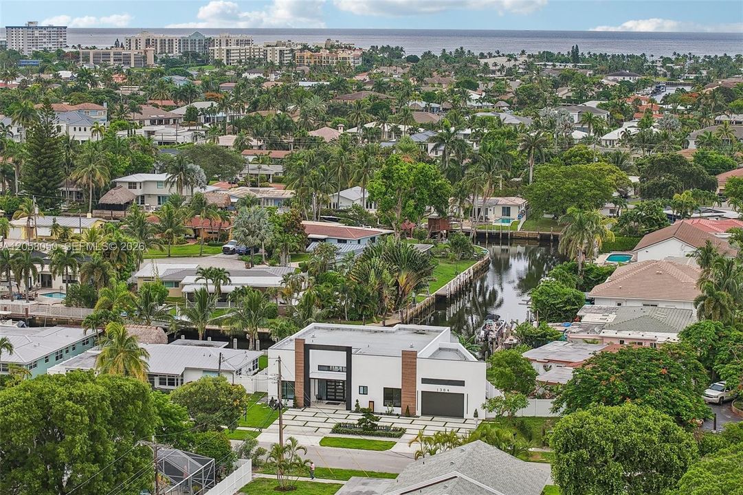 На продажу: $2,350,000 (3 спален, 3 ванн, 2223 Квадратных фут)
