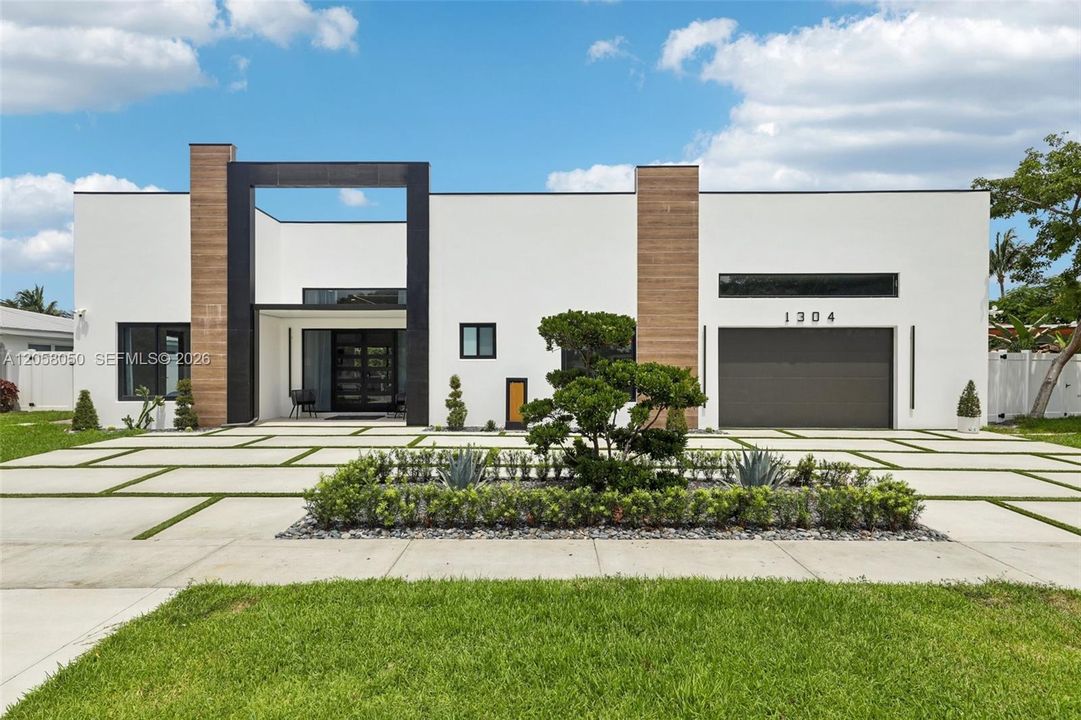 На продажу: $2,350,000 (3 спален, 3 ванн, 2223 Квадратных фут)