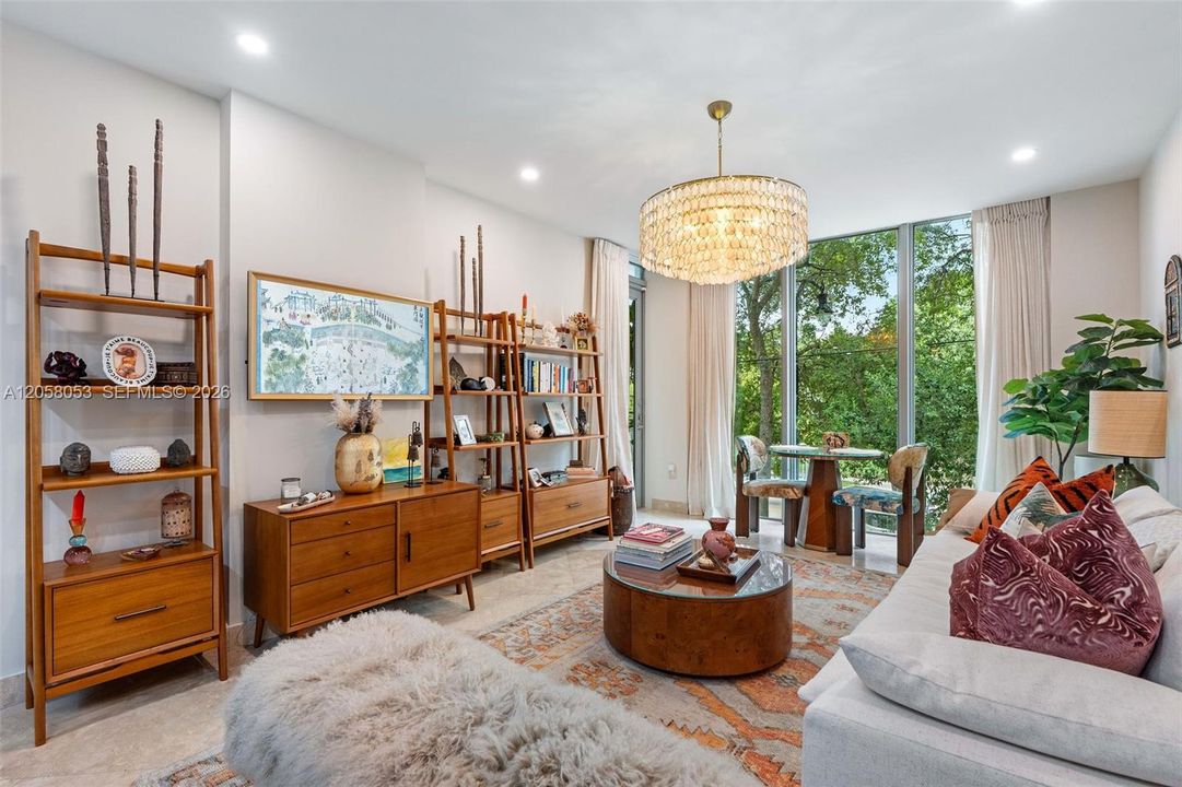 For Sale: $800,000 (2 beds, 2 baths, 953 Square Feet)