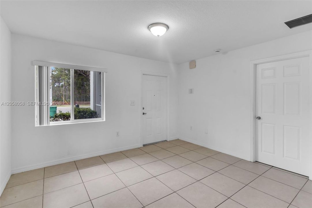 En Renta: $3,600 (4 camas, 2 baños, 1497 Pies cuadrados)