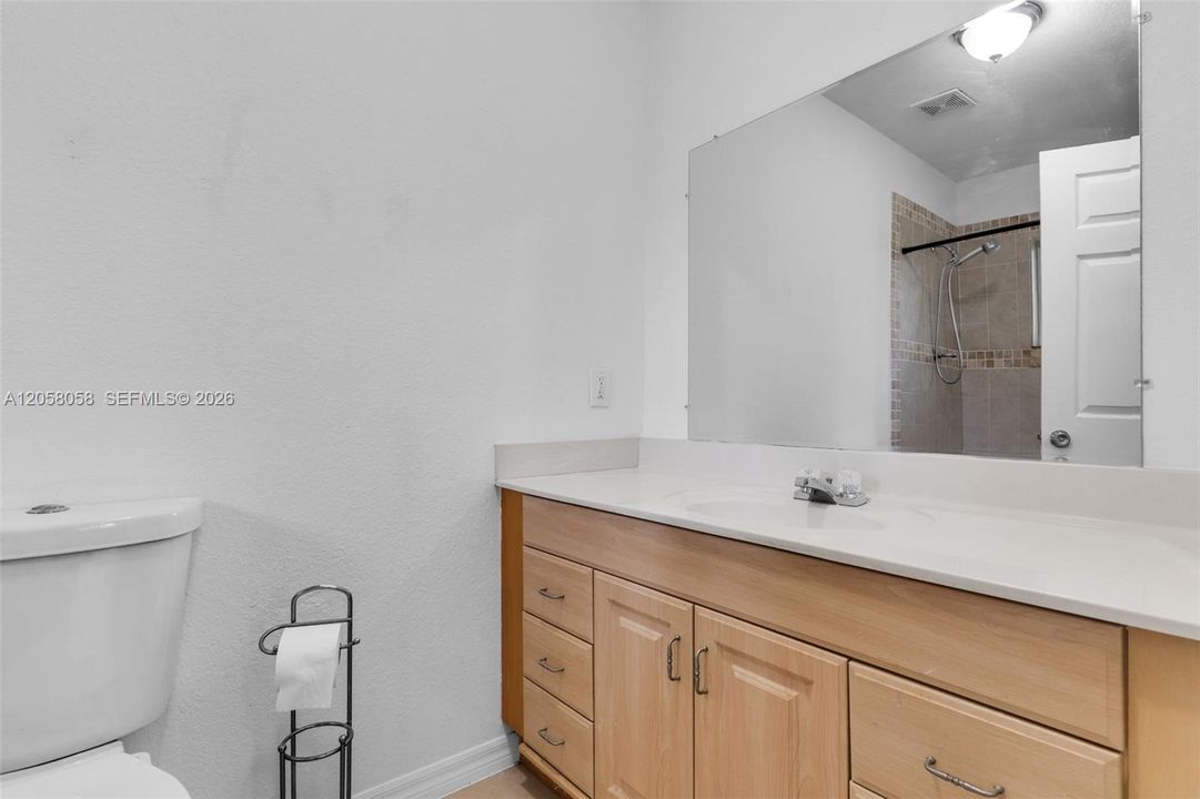 En Renta: $3,600 (4 camas, 2 baños, 1497 Pies cuadrados)