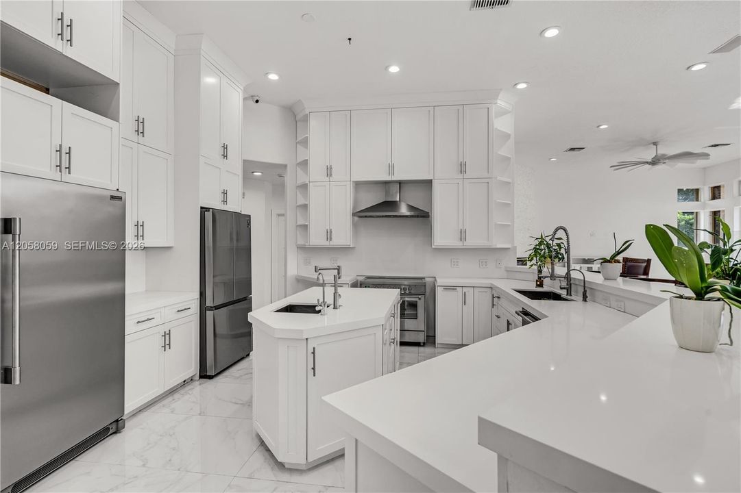 В аренду: $13,500 (7 спален, 6 ванн, 4718 Квадратных фут)