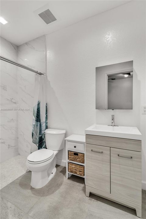 В аренду: $13,500 (7 спален, 6 ванн, 4718 Квадратных фут)