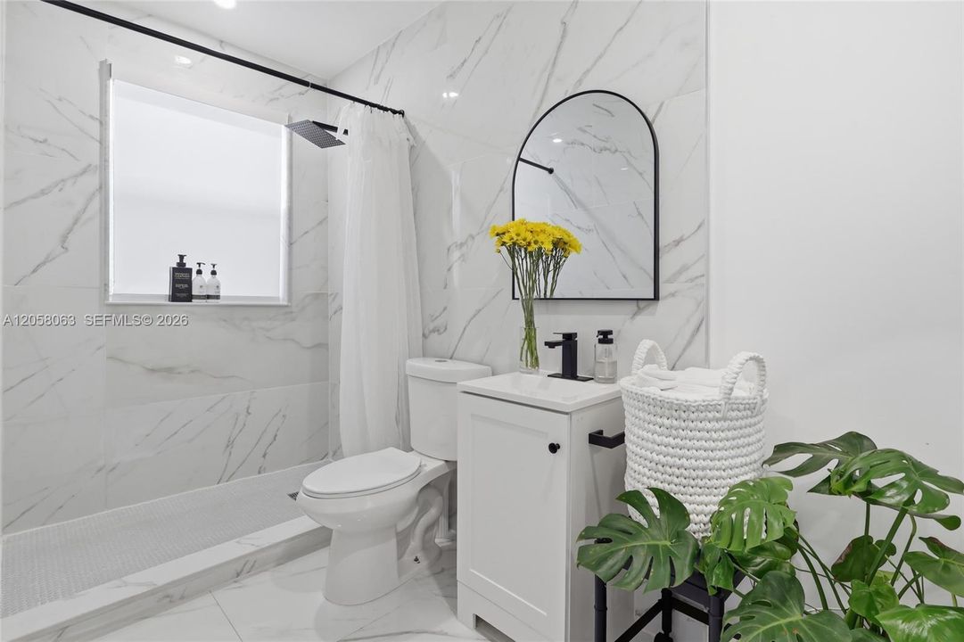 For Sale: $630,000 (3 beds, 2 baths, 1036 Square Feet)