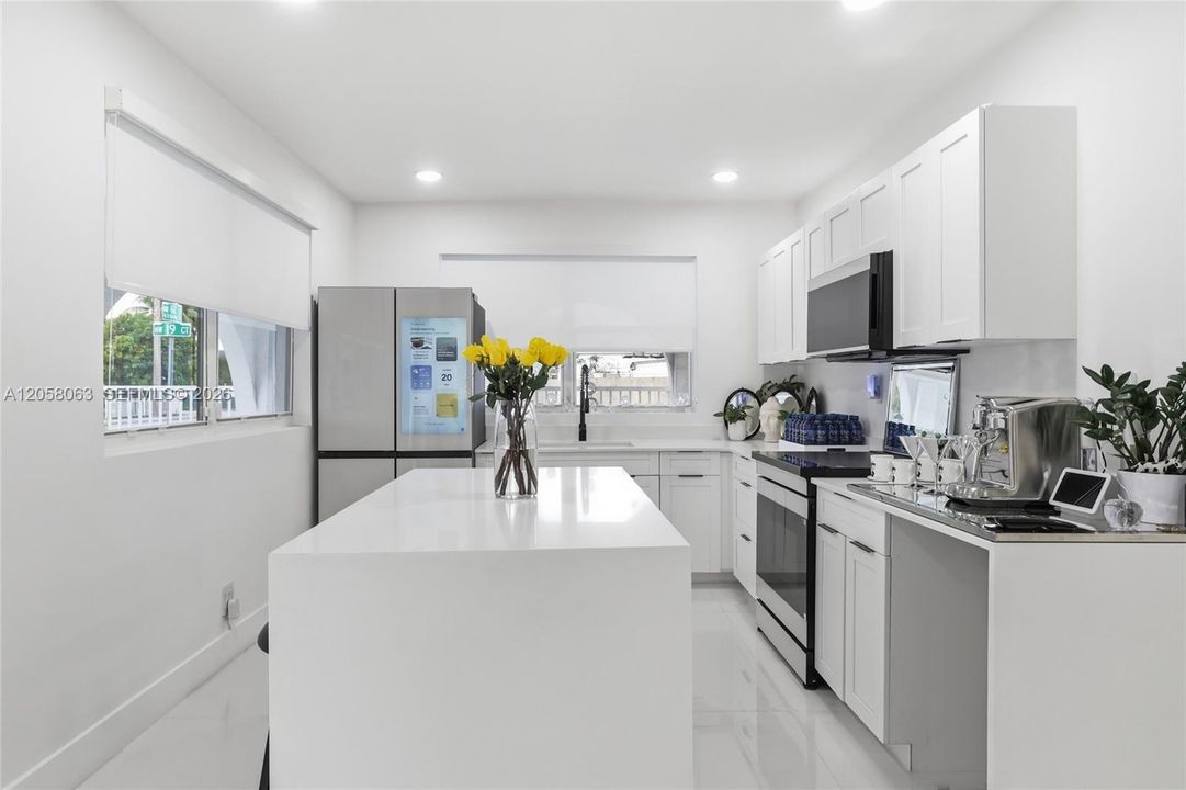 For Sale: $630,000 (3 beds, 2 baths, 1036 Square Feet)