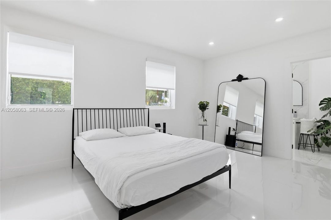 For Sale: $630,000 (3 beds, 2 baths, 1036 Square Feet)