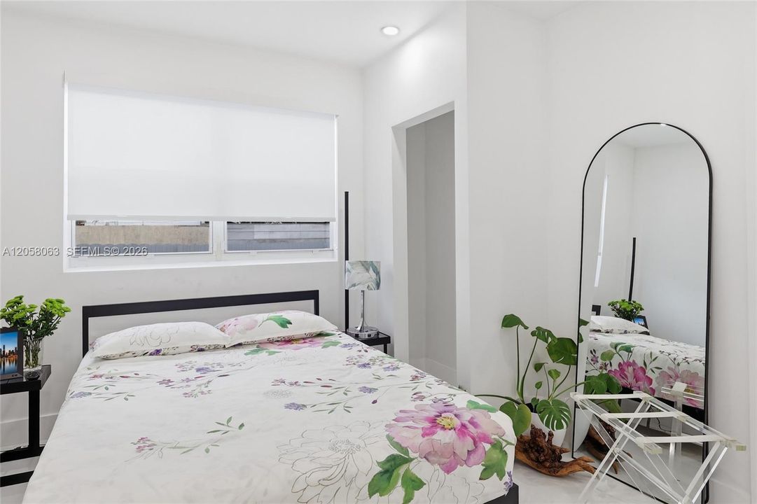 For Sale: $630,000 (3 beds, 2 baths, 1036 Square Feet)