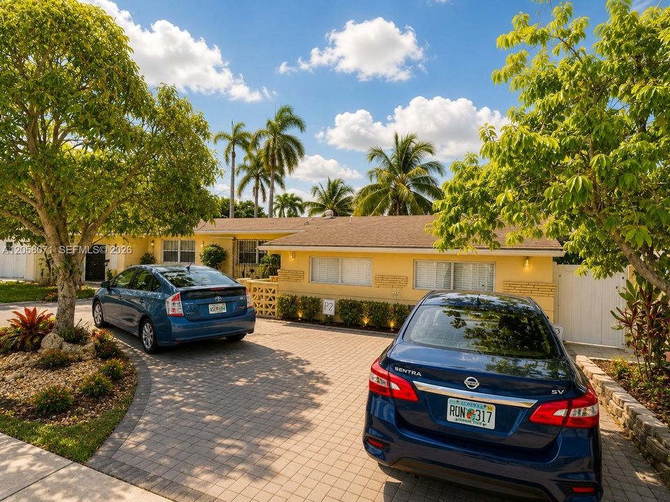 For Rent: $3,000 (3 beds, 2 baths, 1250 Square Feet)