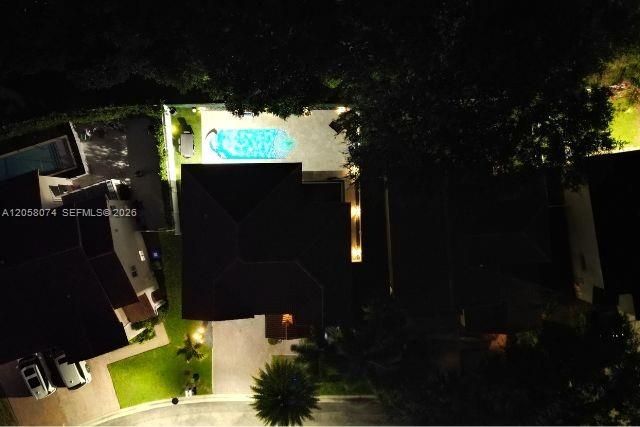 En Venta: $775,000 (3 camas, 2 baños, 2200 Pies cuadrados)