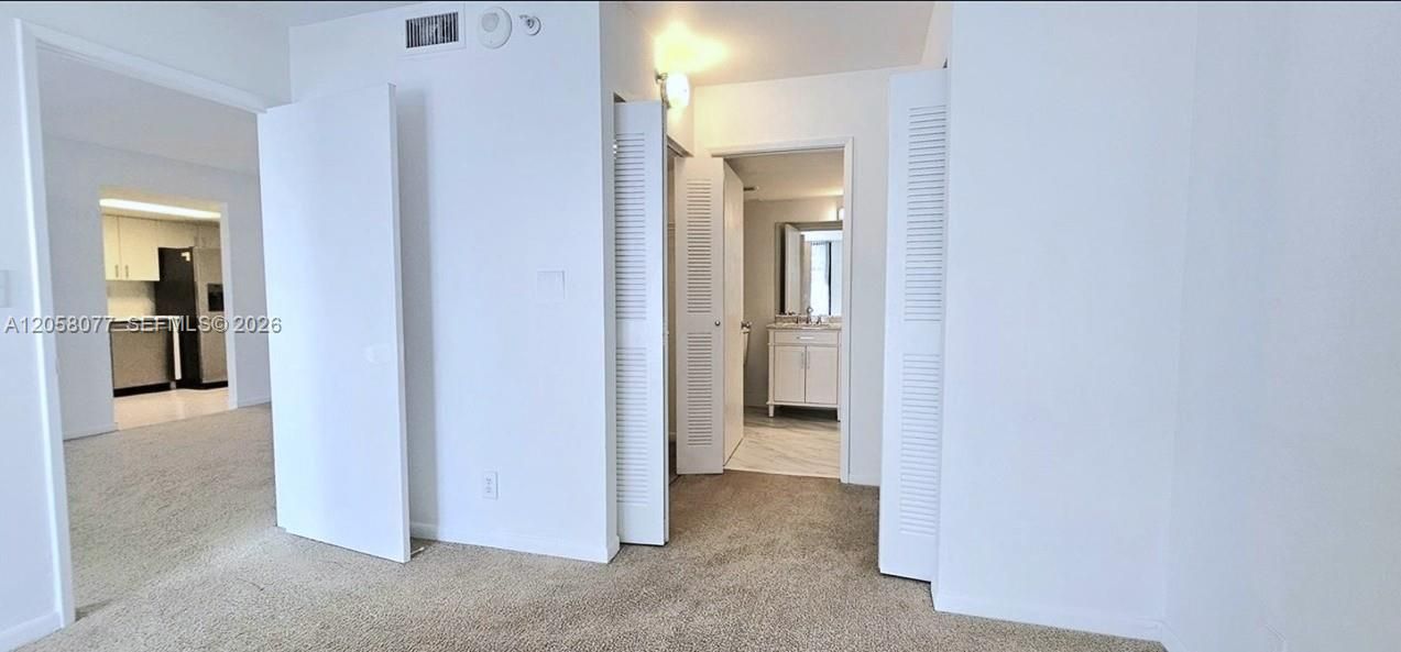 В аренду: $2,395 (1 спален, 2 ванн, 990 Квадратных фут)