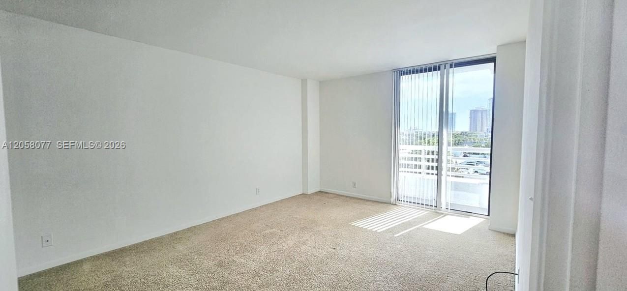 В аренду: $2,395 (1 спален, 2 ванн, 990 Квадратных фут)