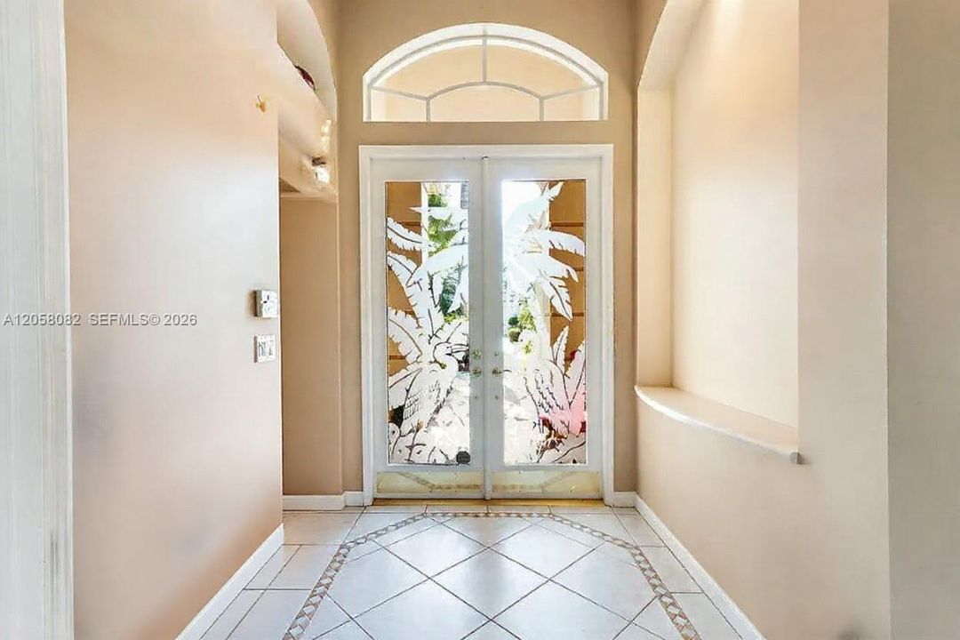 На продажу: $649,000 (3 спален, 2 ванн, 1907 Квадратных фут)