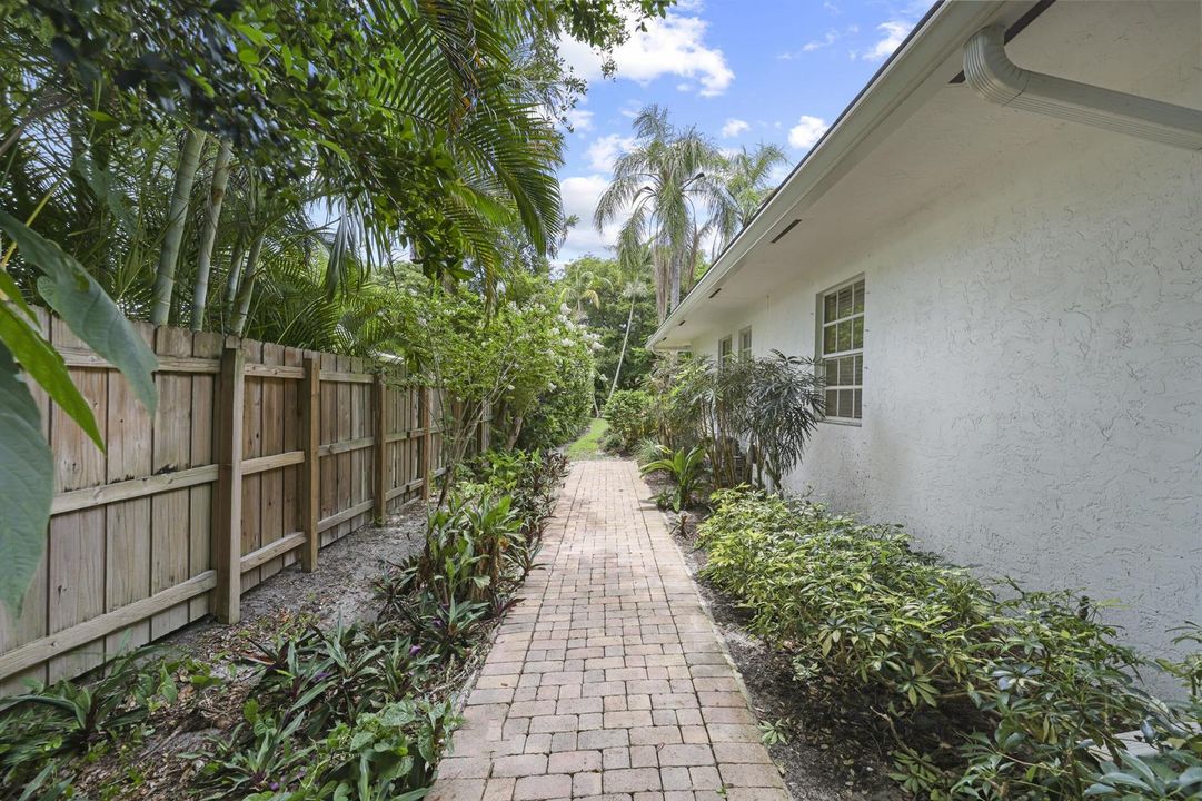 2396 Shore Drive - 45.jpg-FULL