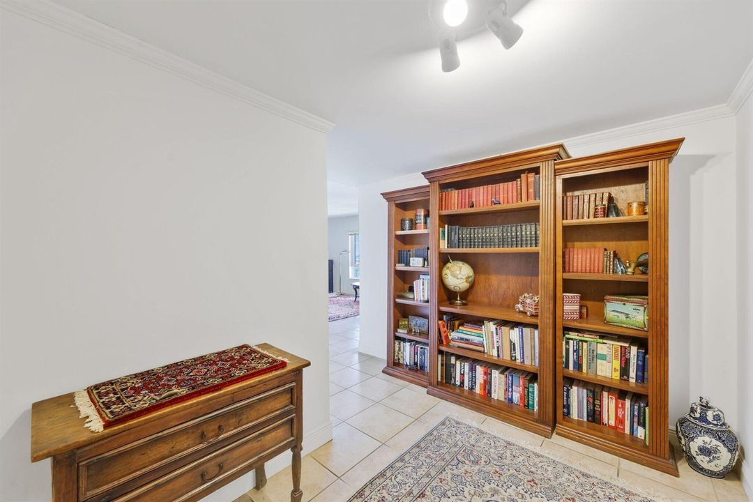 50 East Road, 10a - 24.jpg-SMALL