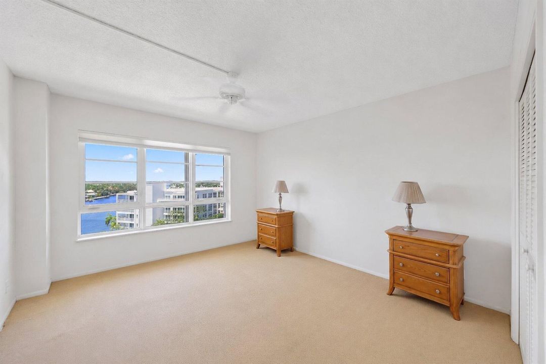 50 East Road, 10a - 20.jpg-SMALL