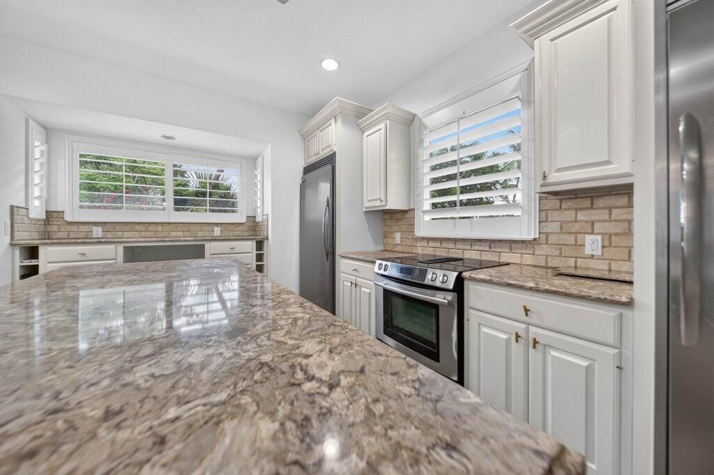 kitchen4.jpg-SMALL