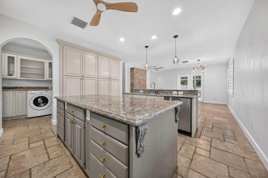 kitchen5.jpg-SMALL