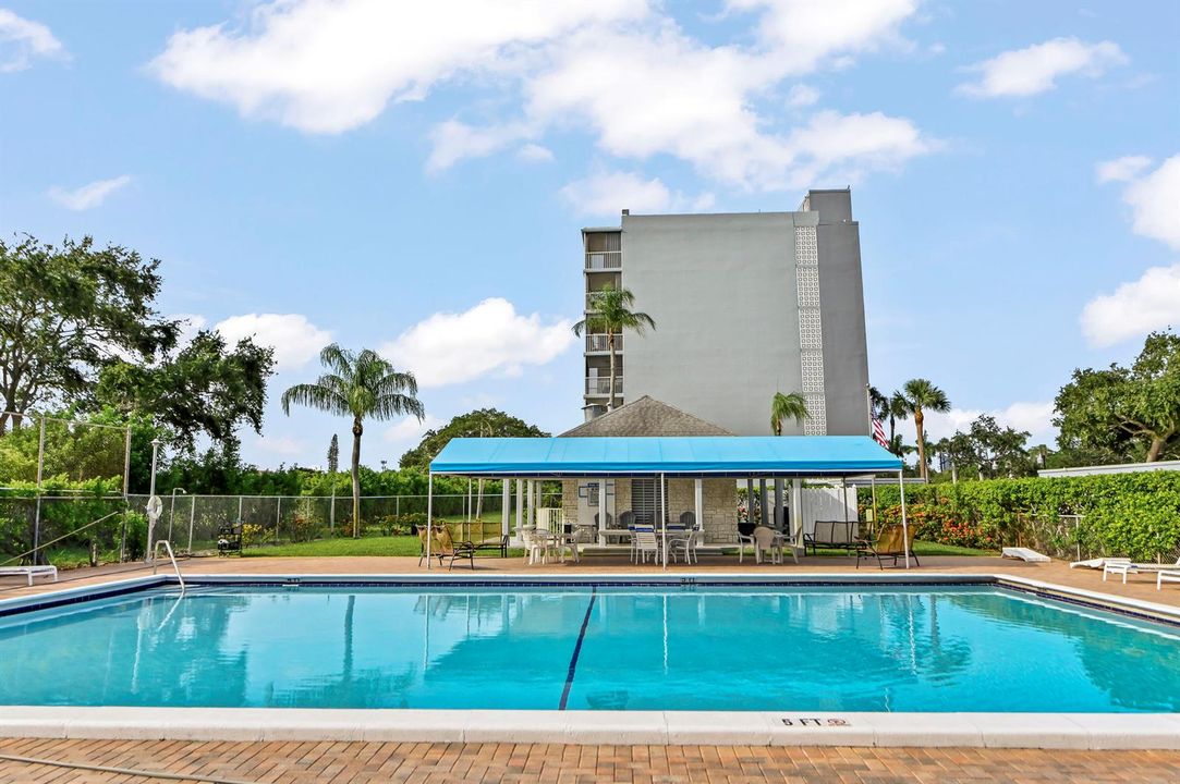 28 Pool 01