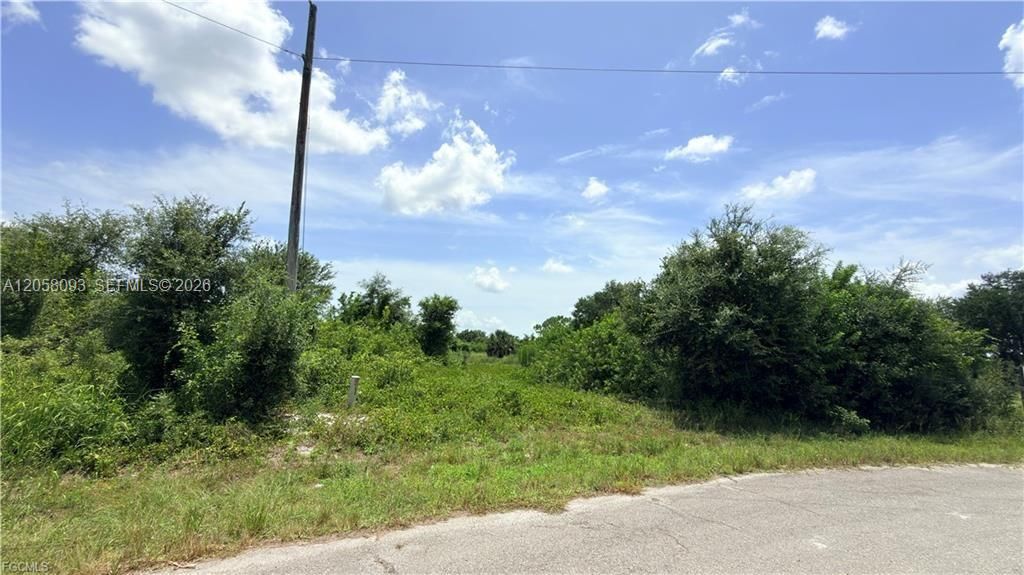 На продажу: $37,999 (0.44 acres)