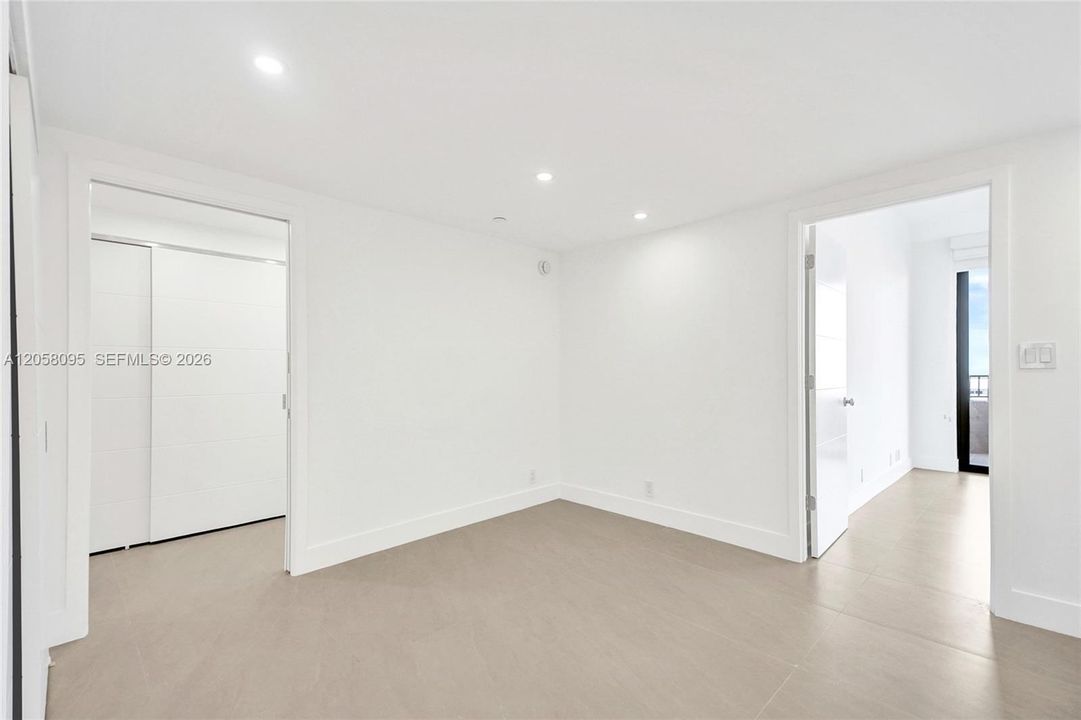 В аренду: $8,500 (2 спален, 2 ванн, 1532 Квадратных фут)